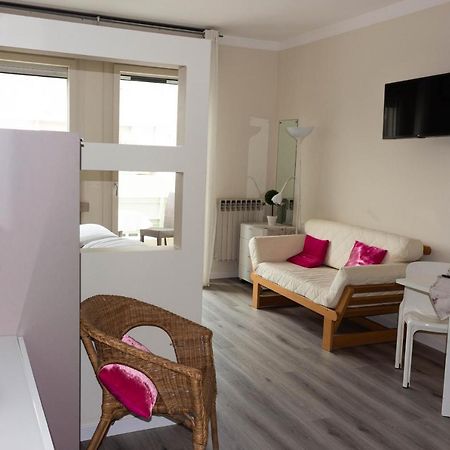 Monica Appartamenti Sirmione Bagian luar foto